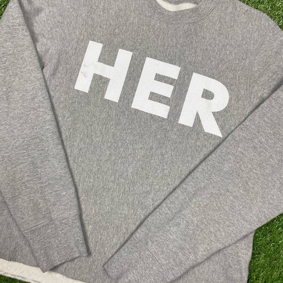 Womens Her Heavyweight cropped crewneck size small - Picture 2 of 4